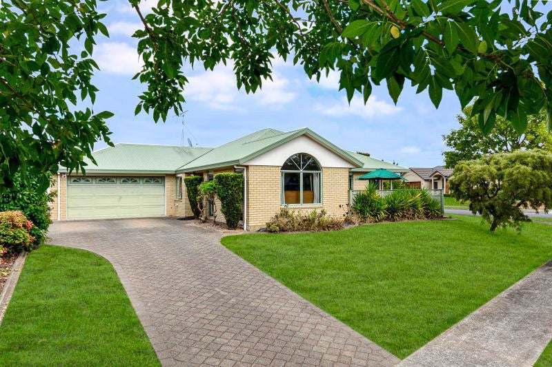 2 Dingwall Court, Rototuna, Hamilton - Carousel 1