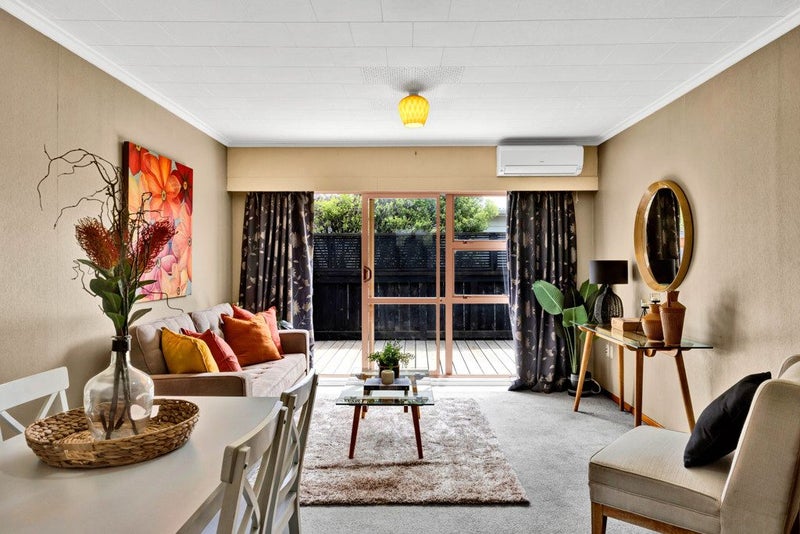 2/47 Record Street, Fitzroy, New Plymouth - Carousel 2