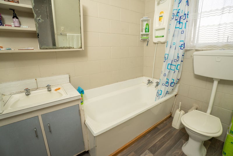 10/30 Wellington Street, Hamilton East, Hamilton - Carousel 24