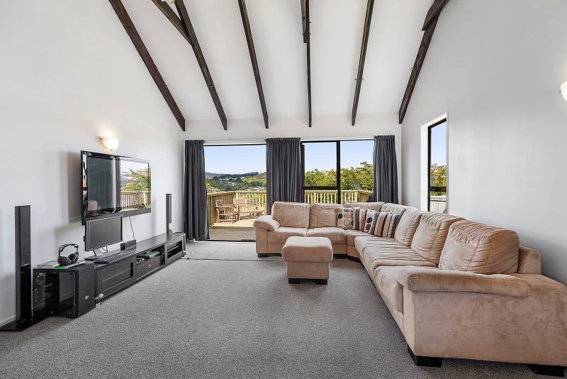 8 Sombrero View, Ascot Park, Porirua - Carousel 25