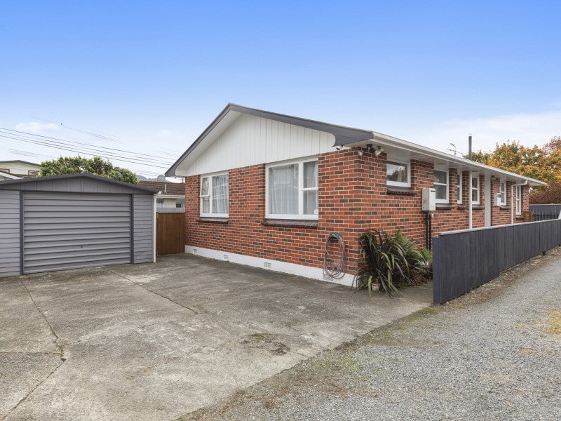 12 Islington Street, Trentham, Upper Hutt - Carousel 12