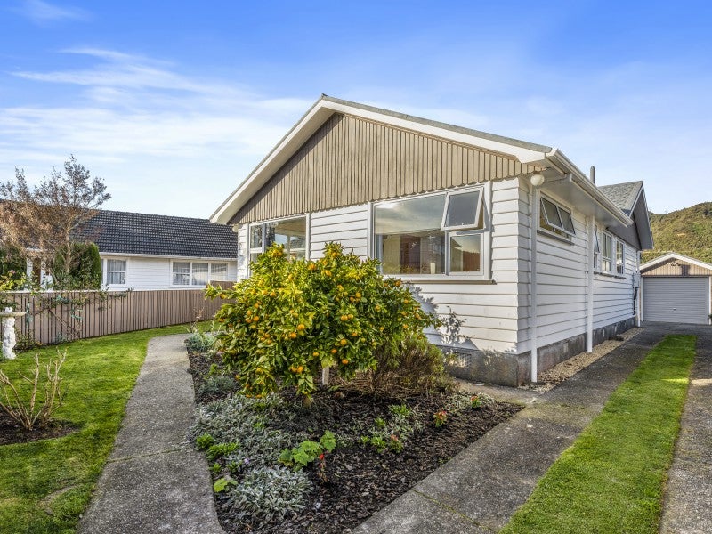 7 Ferretti Grove, Avalon, Lower Hutt - Carousel 1