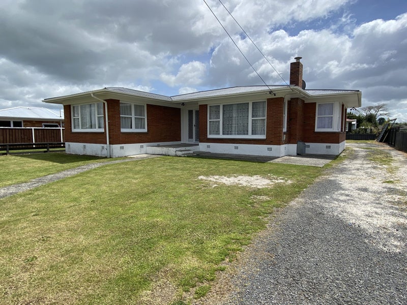 44 Collins Road, Melville, Hamilton - Carousel 2