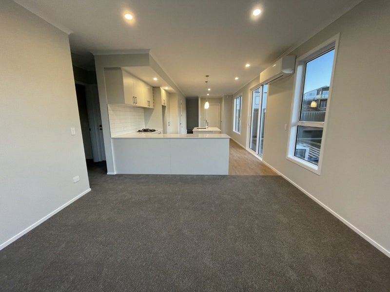 24 Koreke Close, Kenepuru, Porirua - Carousel 2