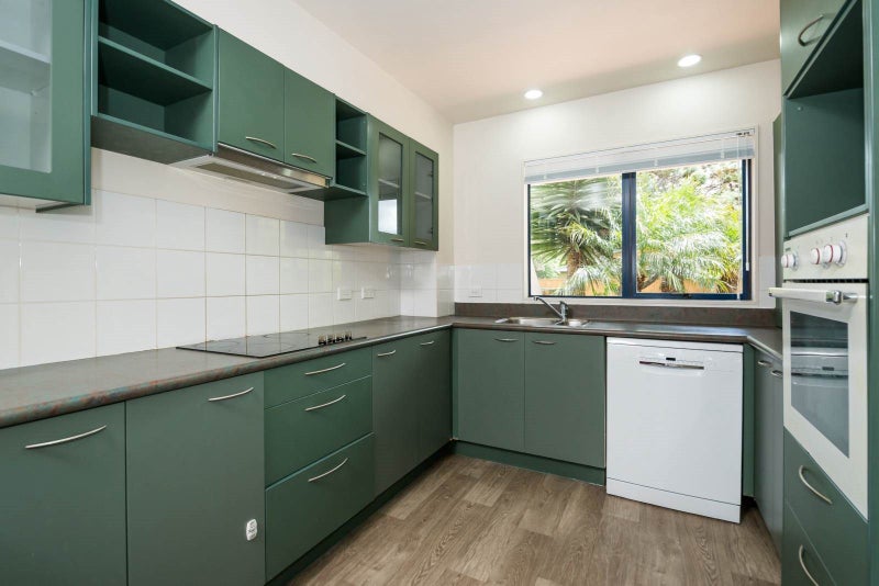 1/11 John Jennings Drive, Oteha, Auckland - Carousel 2