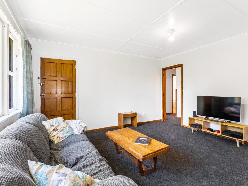 666 Main Road North, Te Marua, Upper Hutt - Carousel 2