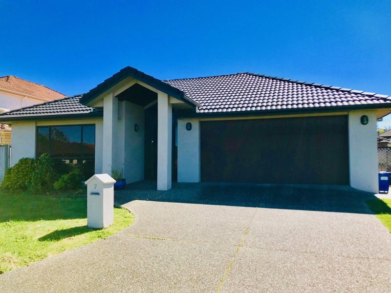 7 Banshire Close, Flat Bush, Auckland - Carousel 1
