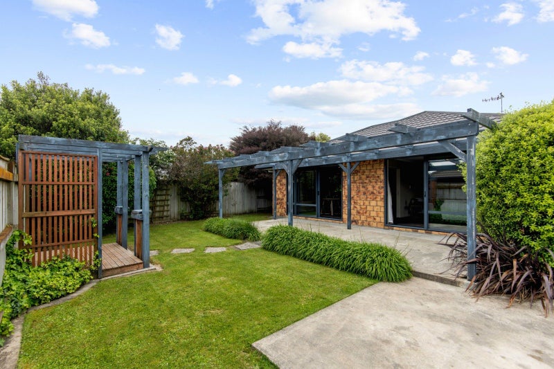 12 Medallion Court, Kelvin Grove, Palmerston North - Carousel 16