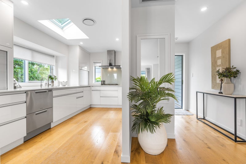 46 Rutherford Terrace, Meadowbank, Auckland - Carousel 2
