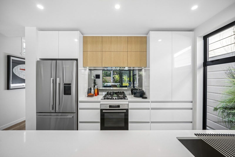 19 Picton Avenue, Newtown, Wellington - Carousel 2