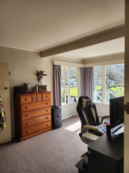 25 Golf Road, Heretaunga, Upper Hutt - Carousel 6