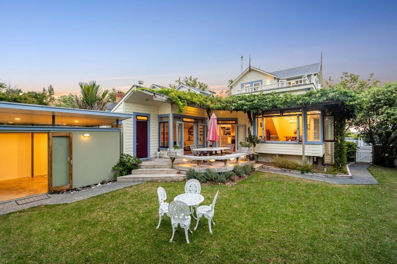 17 Herne Bay Road, Herne Bay, Auckland - Carousel 2