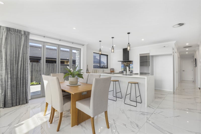 49 Probert Crescent, Chartwell, Hamilton - Carousel 2