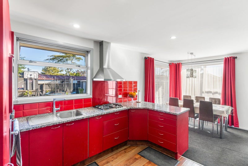 13 Fairmont Place, Hornby, Christchurch - Carousel 2