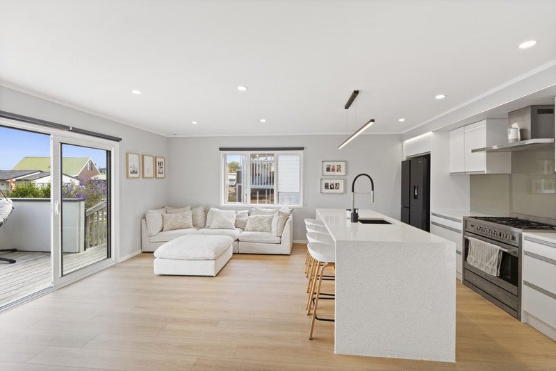 21 Albert Hall Drive, Red Beach, Whangaparāoa - Carousel 2