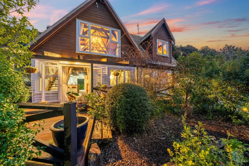 246 Plateau Road, Te Marua, Upper Hutt - Carousel 1