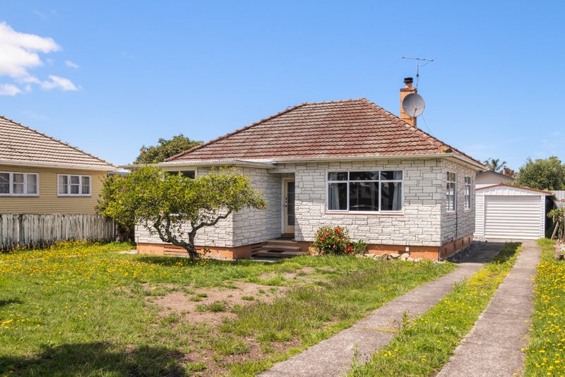 22 Centennial Crescent, Te Hapara, Gisborne - Carousel 1