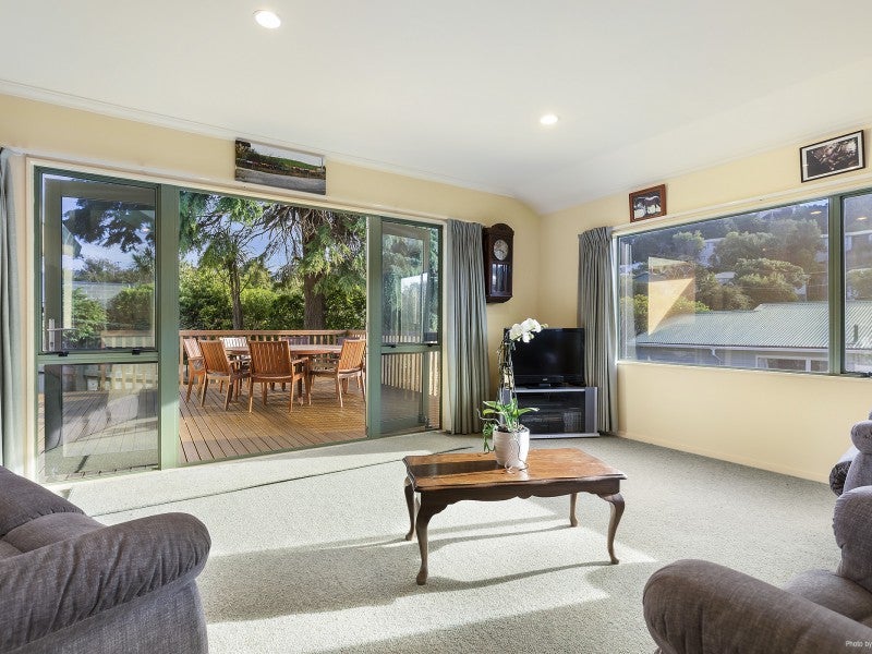 15B Hawtrey Terrace, Johnsonville, Wellington - Carousel 2