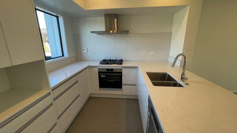 26 Manarini Road, Westgate, Auckland - Carousel 16