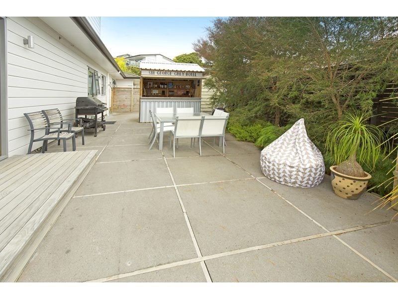 8 Bloomfield Rise, Stanmore Bay, Whangaparaoa - Carousel 12