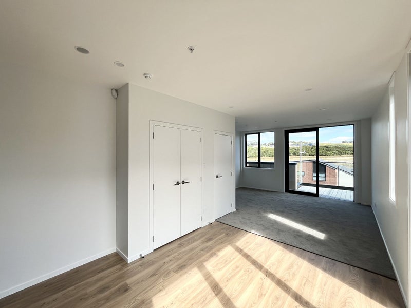 1/28 Pennant Street, Long Bay, Auckland - Carousel 2