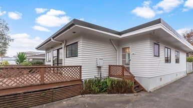 1/11 Richard Avenue, Bucklands Beach, Auckland - Carousel 1