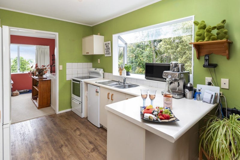 2/38 Minerva Terrace, Howick, Auckland - Carousel 2