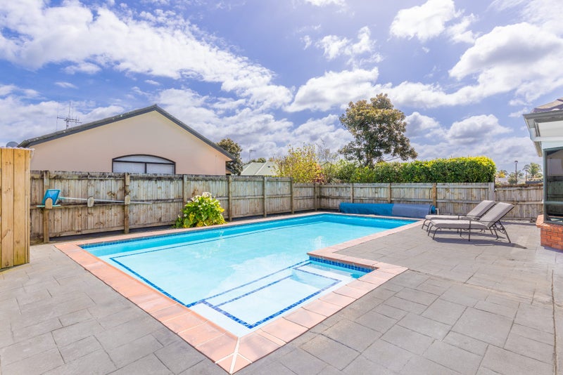 11 Sovereign Place, Rototuna North, Hamilton - Carousel 2