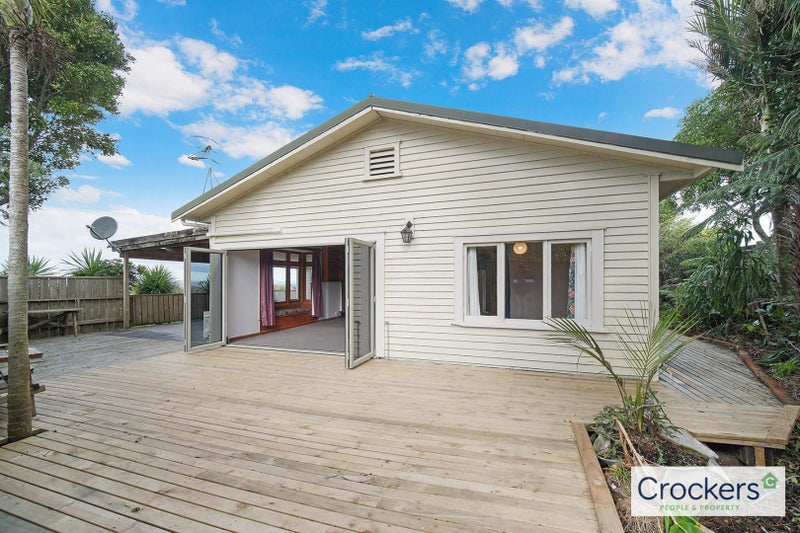 29 Sunset Road, Totara Vale, Auckland - Carousel 1