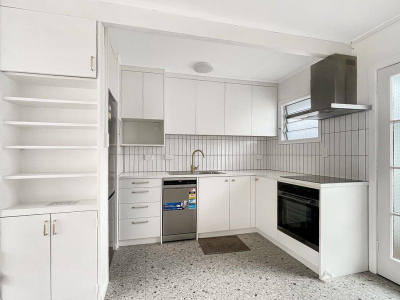 49L Seafield View Road, Grafton, Auckland - Carousel 1