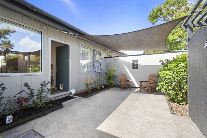 43 Hereford Street, West End, Palmerston North - Carousel 1