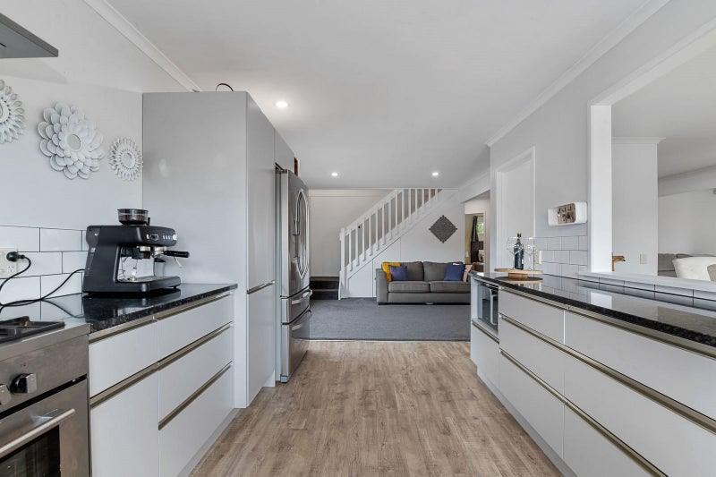 21 Kahurangi Drive, Lynmore, Rotorua - Carousel 2