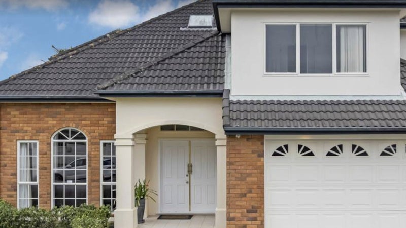 10 Point View Drive, East Tamaki Heights, Auckland - Carousel 1