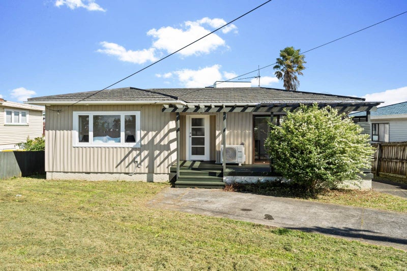 1/66 College Road, Northcote, Auckland - Carousel 2