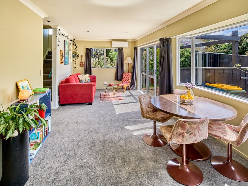 10 Pohutukawa Grove, Titahi Bay, Porirua - Carousel 2
