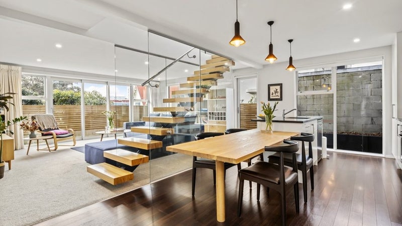 321C The Terrace, Te Aro, Wellington - Carousel 1