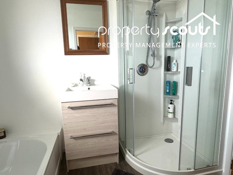 20 Bath Street, Brighton, Dunedin - Carousel 13