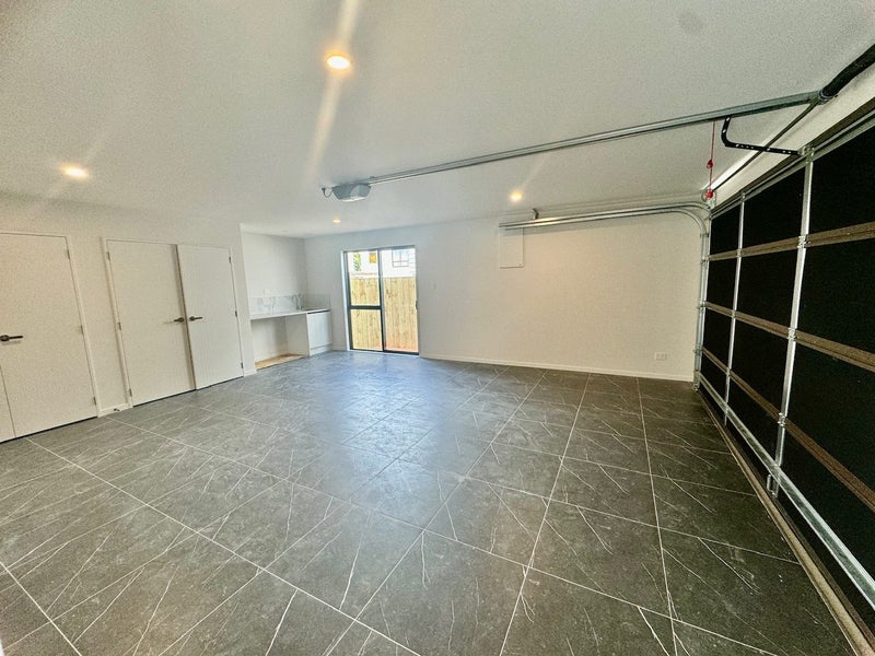 33D Arawa Street, New Lynn, Auckland - Carousel 17