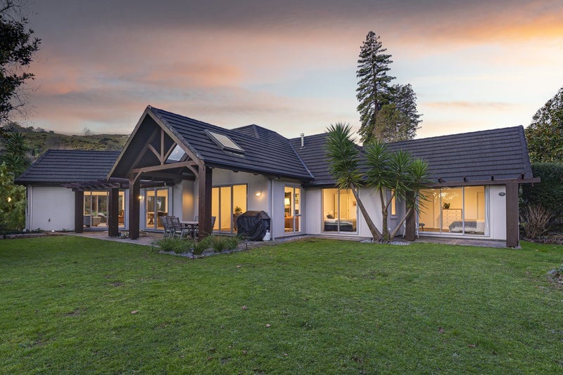 25 Montebello Avenue, Stoke, Nelson - Carousel 1