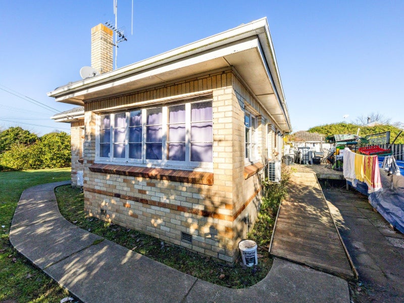 67 Vardon Road, St Andrews, Hamilton - Carousel 3