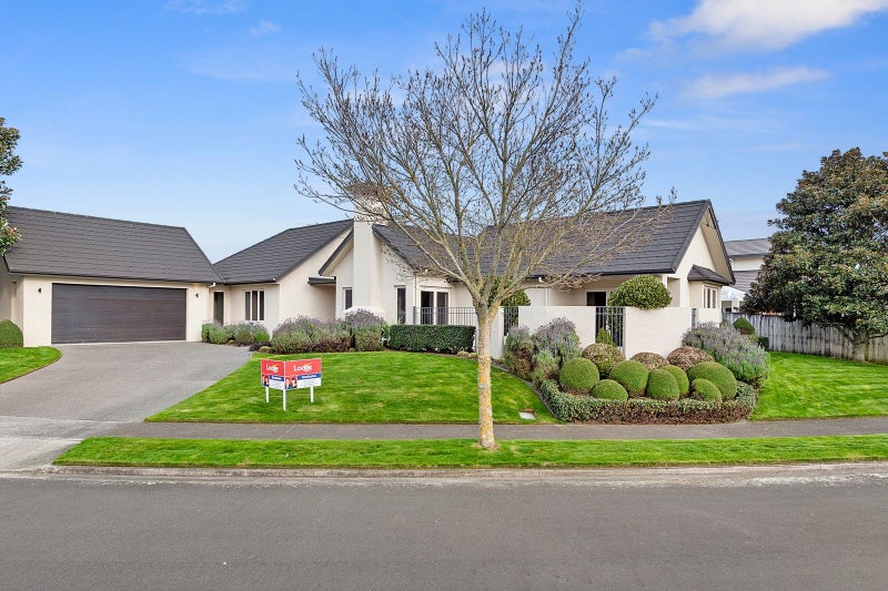 6 The Esplanade, Huntington, Hamilton - Carousel 1