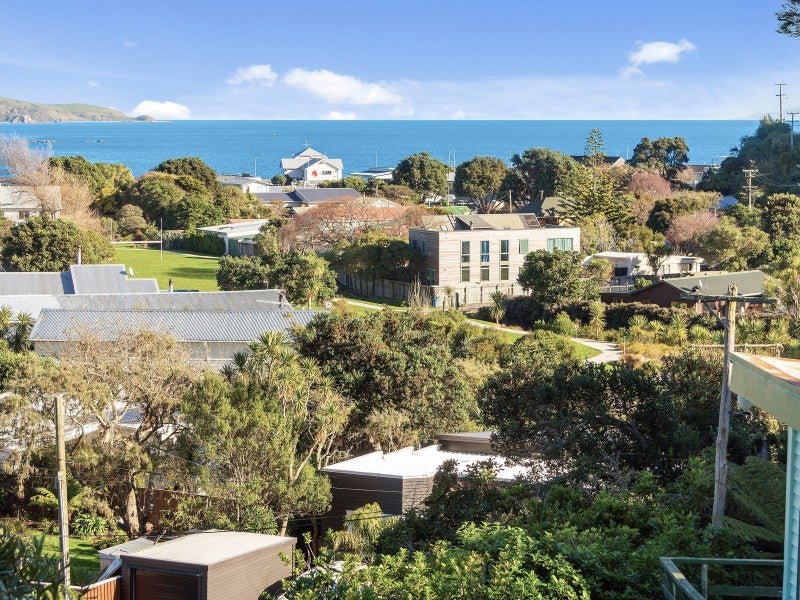 28 Cluny Road, Plimmerton, Porirua - Carousel 2