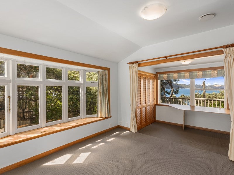 1 Church Lane, Point Howard, Lower Hutt - Carousel 2