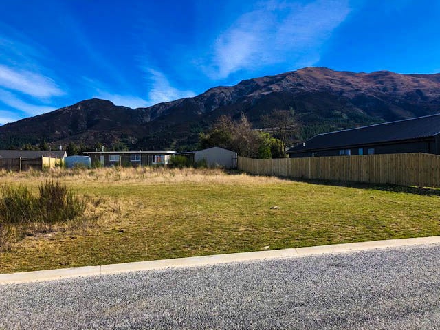 5 Teal Place, Wanaka - Carousel 1