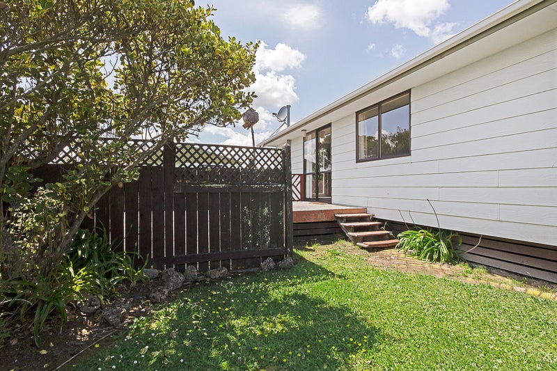 22 Tiller Close, Kelvin Grove, Palmerston North - Carousel 8