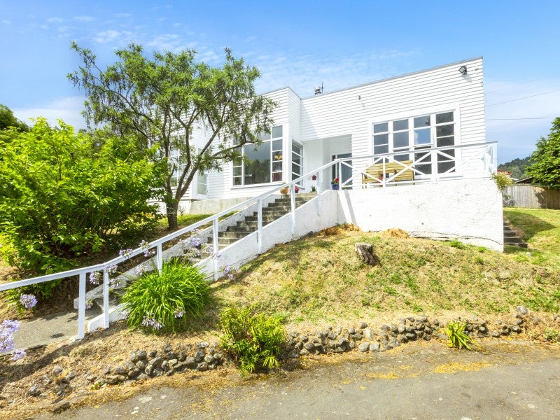 27 Dunns Street, Silverstream, Upper Hutt - Carousel 2