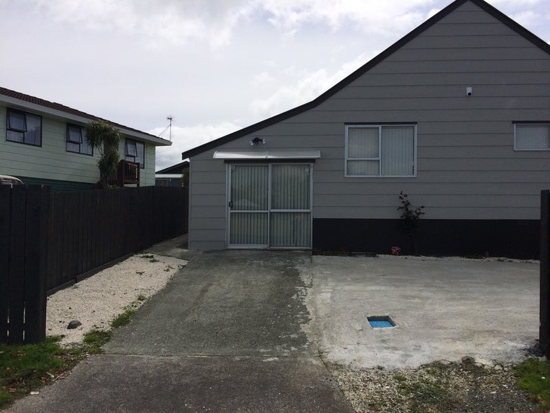 1/2 Kennington Drive, Clendon Park, Auckland - Carousel 5