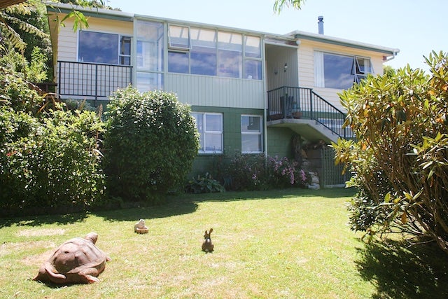 293 Dowse Drive, Maungaraki, Lower Hutt - Carousel 1