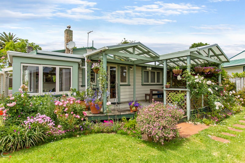 6 East Street, Drury, Drury - Carousel 2