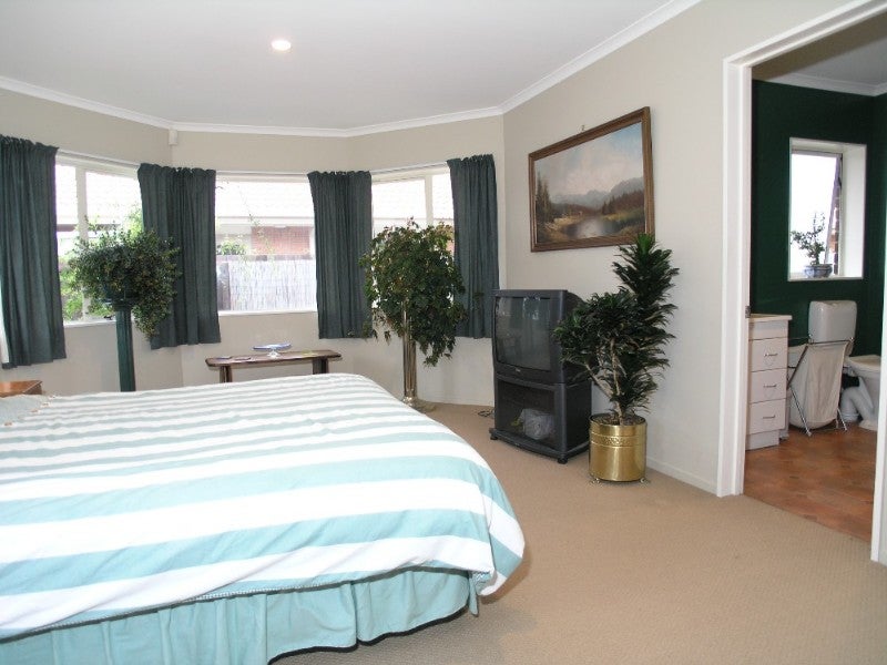 14 Palm Drive, Shirley, Christchurch - Carousel 2